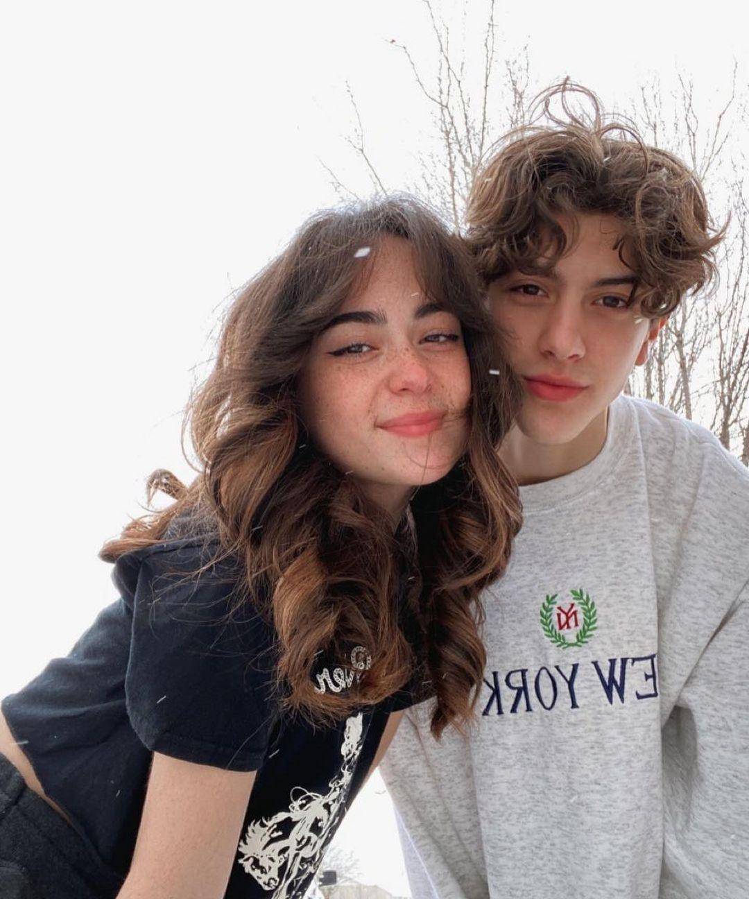 love story, real love, romantic connection, emotional intimacy, quiet love, true relationship, modern romance, deep connection, love without words